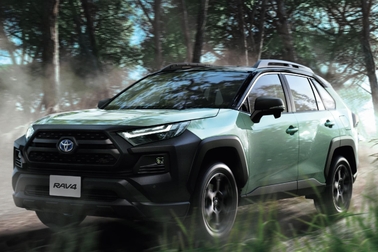 特別仕様車 Adventure “OFFROAD package Ⅱ”(ハイブリッド車)