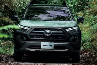 特別仕様車 Adventure “OFFROAD package Ⅱ”（ハイブリッド車）