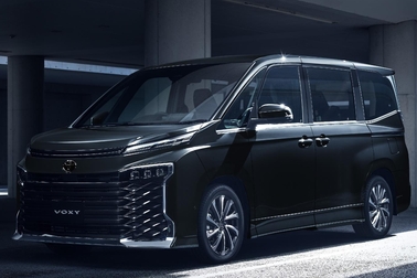 【モデル入り素材】S-Z（ハイブリッド・2WD・7人乗り）