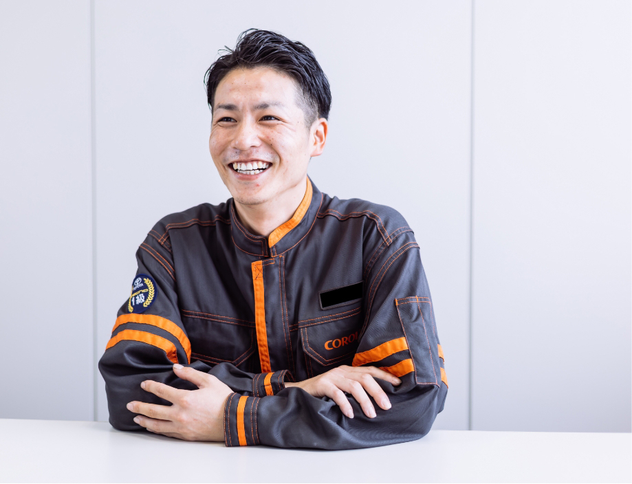 インタビュー中・勤務中の画像