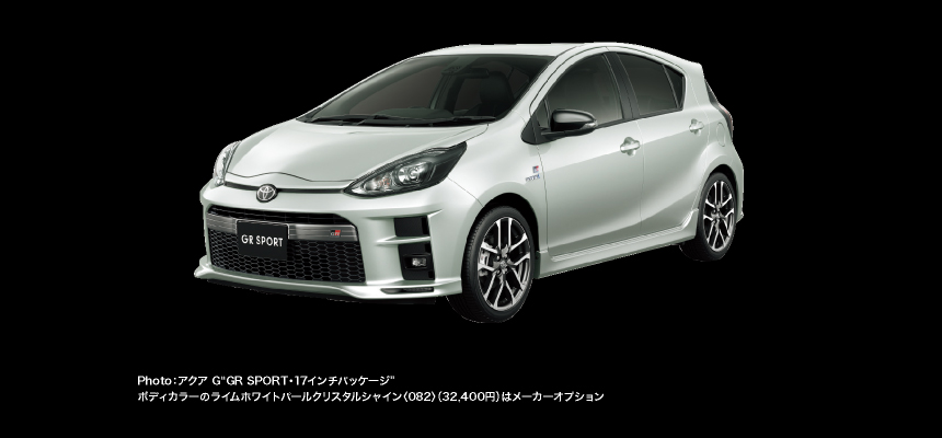 Photo：ノア Si“GR SPORT”。ボディカラーのホワイトパールクリスタルシャイン〈070〉（32,400円）はメーカーオプション