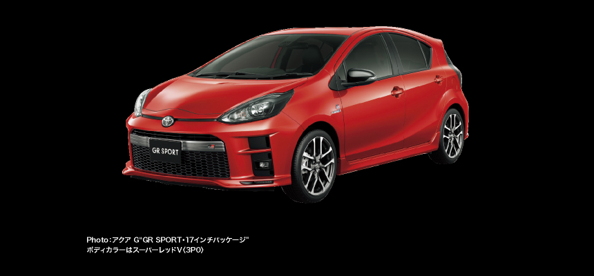 Photo：ノア Si“GR SPORT”。ボディカラーのブラッキッシュアゲハガラスフレーク〈221〉（32,400円）はメーカーオプション