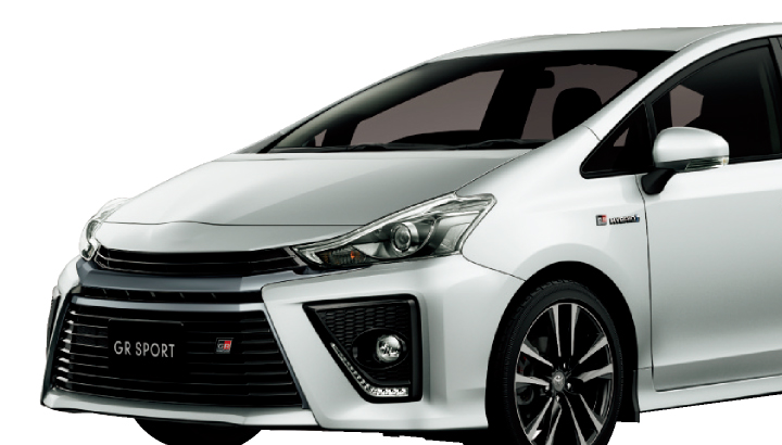 Photo：プリウスPHV S“ナビパッケージ・GR SPORT”。ボディカラーのホワイトパールクリスタルシャイン〈070〉（32,400円）はメーカーオプション