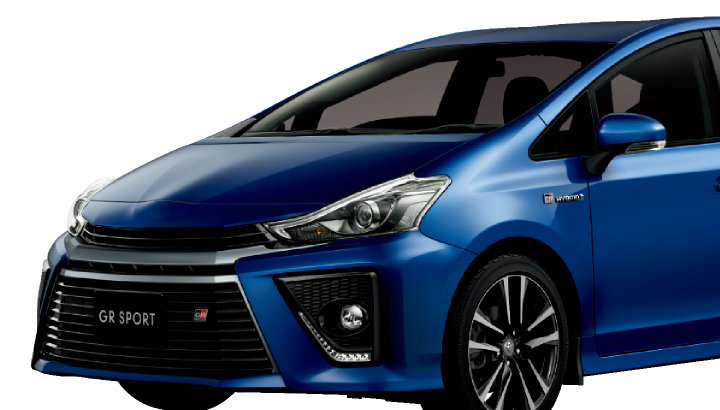 Photo：プリウスPHV S“ナビパッケージ・GR SPORT”。ボディカラーのサーモテクトライムグリーン〈6W7〉（43,200円）はメーカーオプション