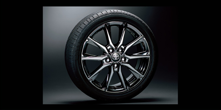 215/45R18タイヤ（ブリヂストンPOTENZA RE050A）＆7J専用アルミホイール（エンケイ製リム段差＋ダークスパッタリング仕様）＋専用センターオーナメント※GR SPORT専用メーカーオプション（69,660円）